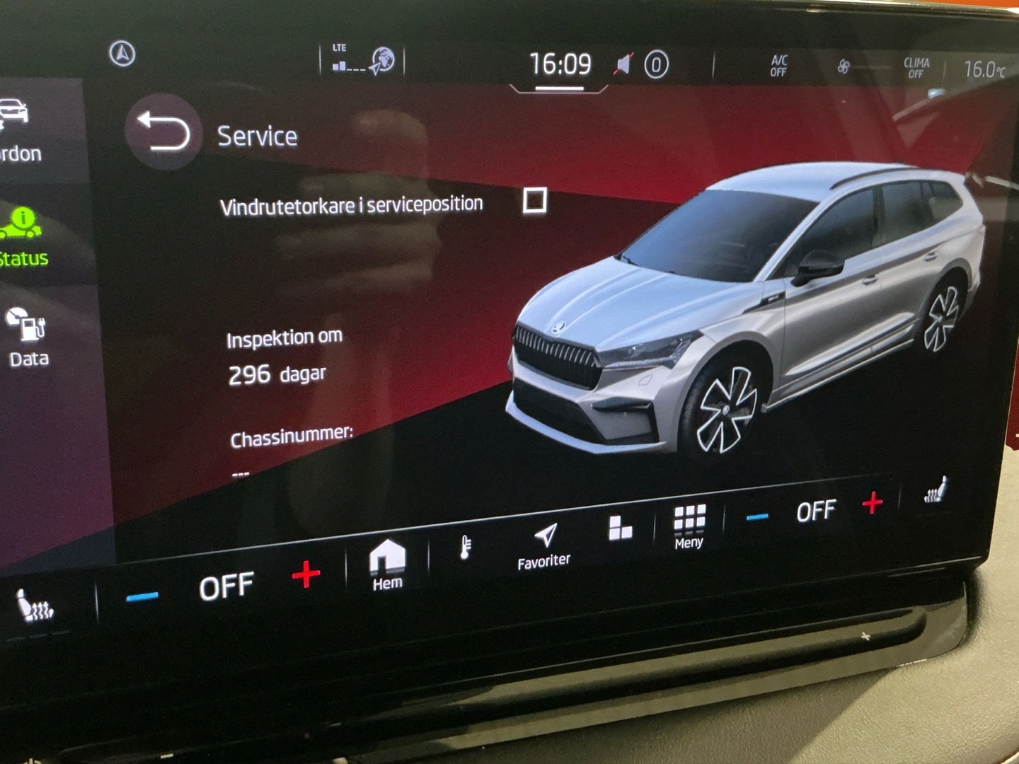 SKODA Enyaq 2023