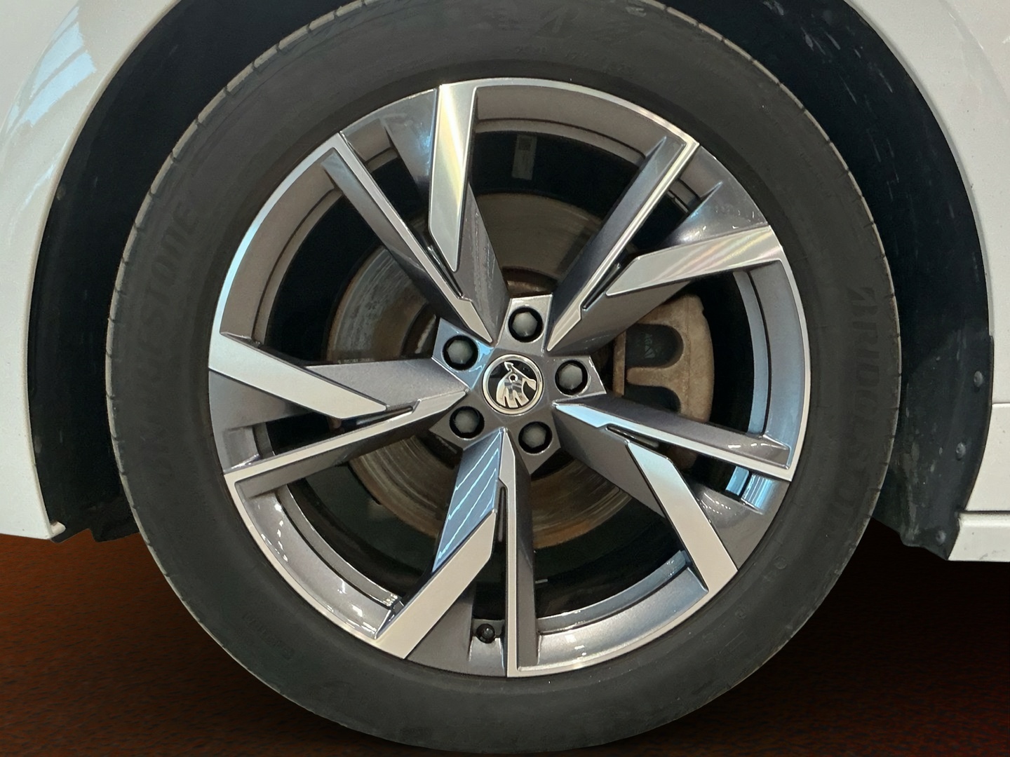 SKODA Enyaq 2023