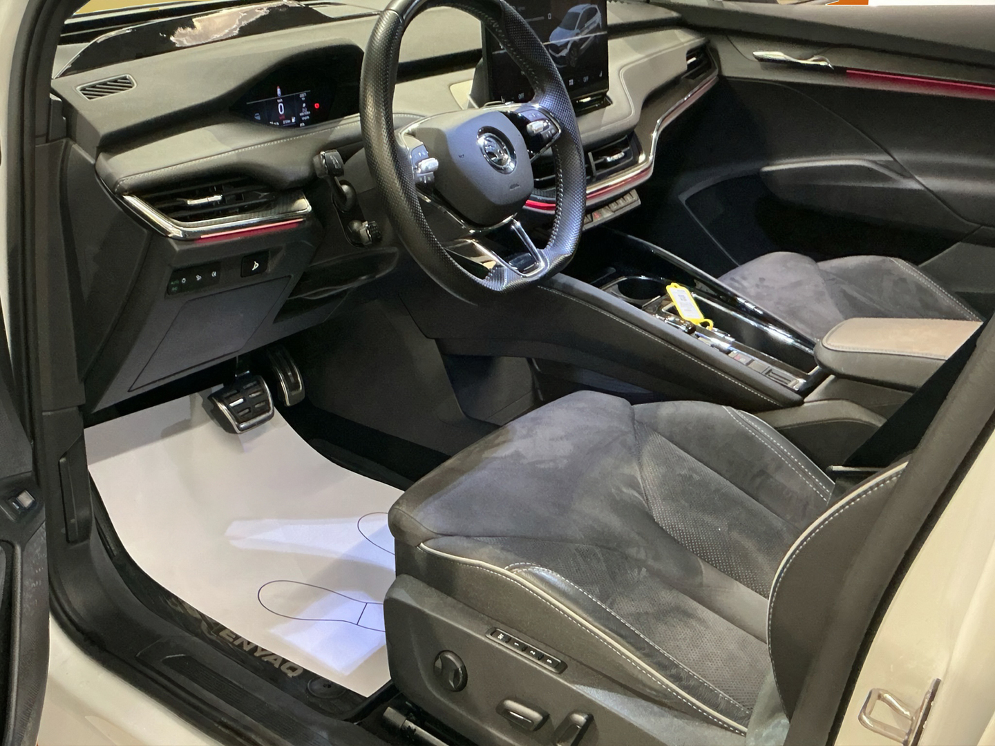 SKODA Enyaq 2023