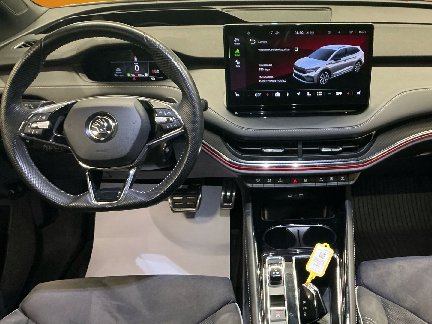 SKODA Enyaq 2023