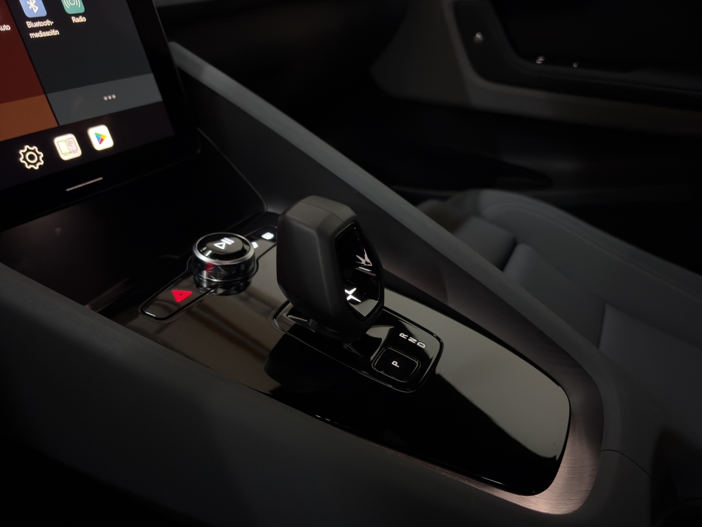 POLESTAR 2 28