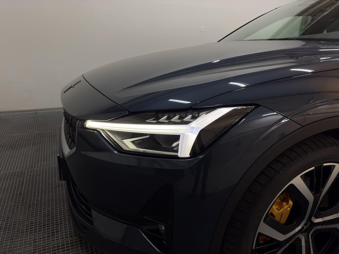 POLESTAR 2 3