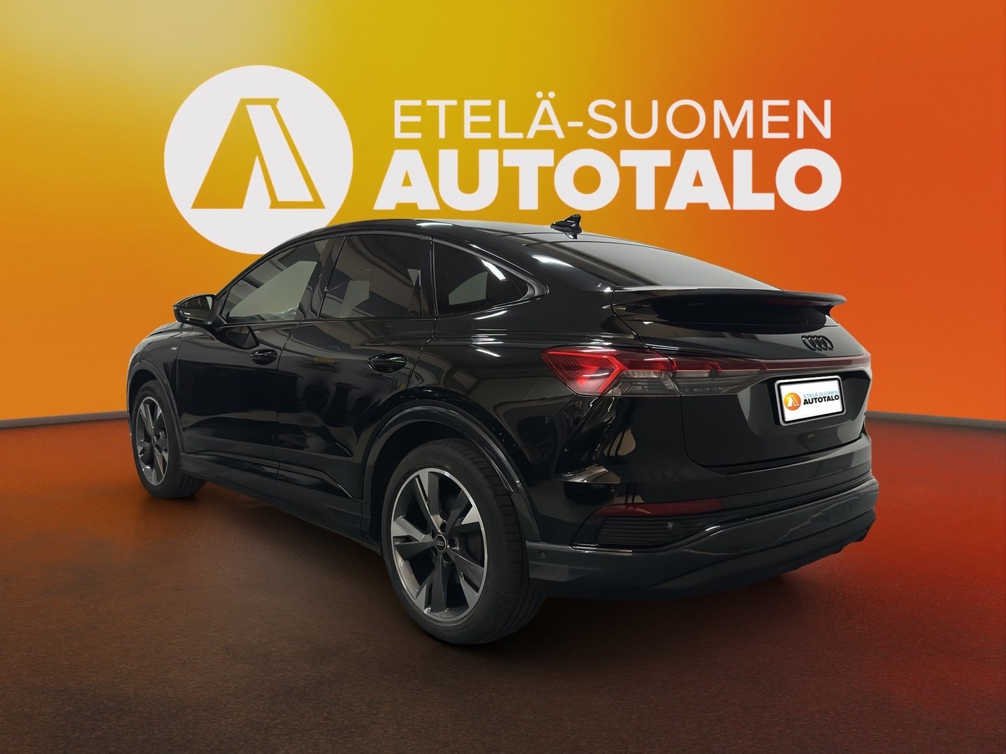 AUDI Q4 e-tron 2023