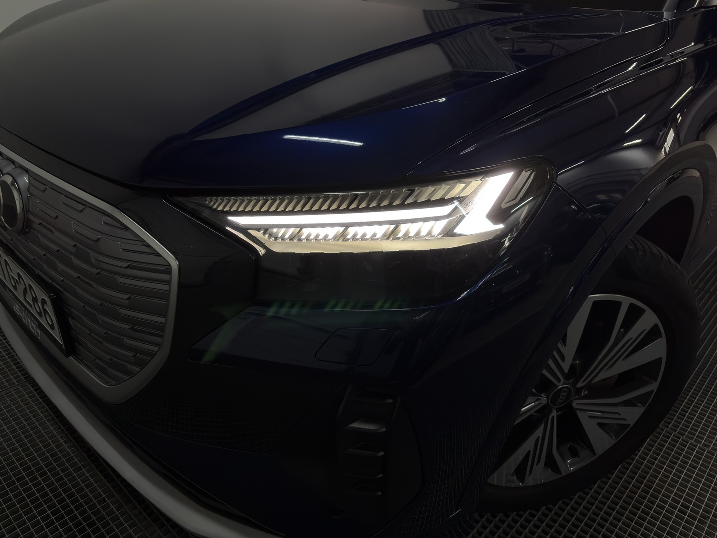 AUDI Q4 e-tron 2023