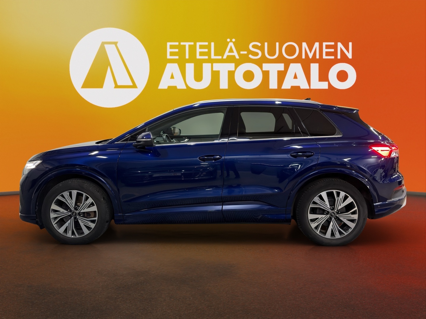 AUDI Q4 e-tron 2023