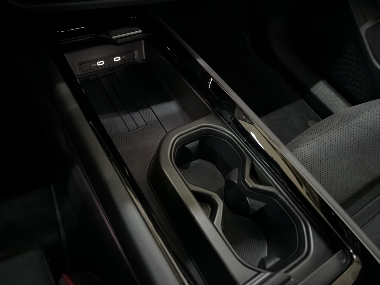 VOLKSWAGEN ID.7 20
