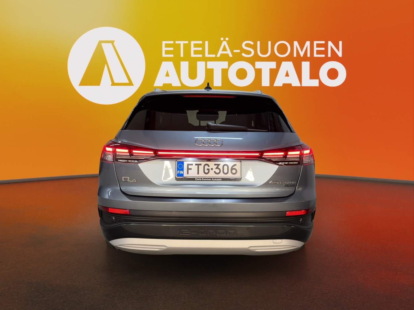 AUDI Q4 e-tron 2022