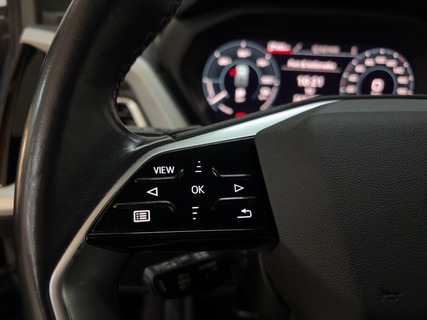 AUDI Q4 e-tron 2022