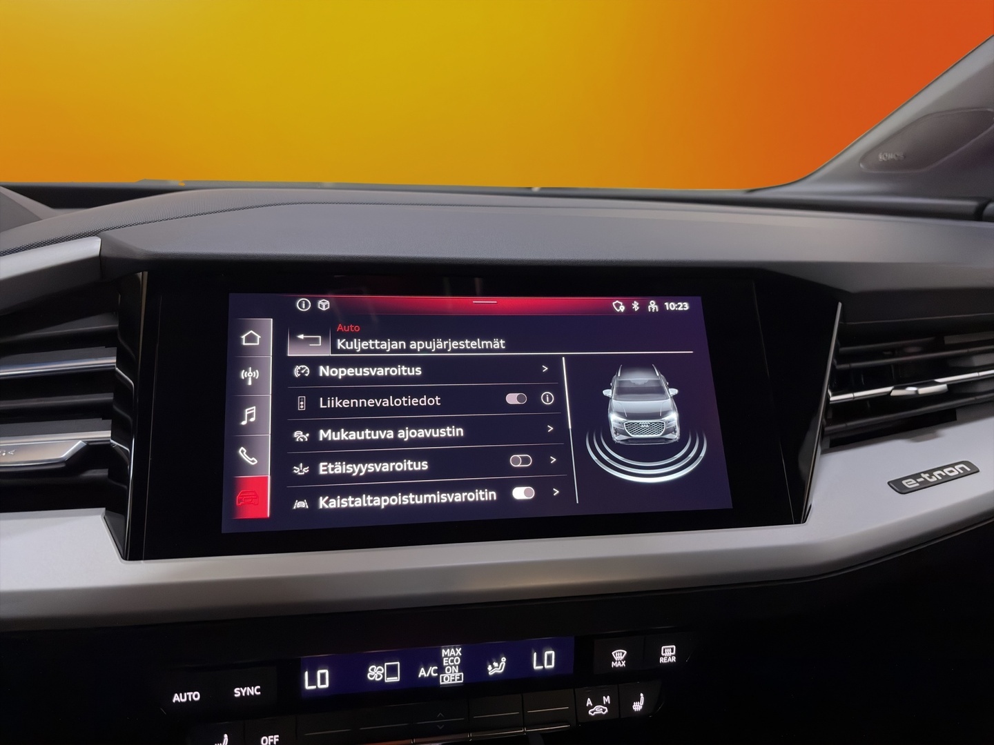 AUDI Q4 e-tron 2022
