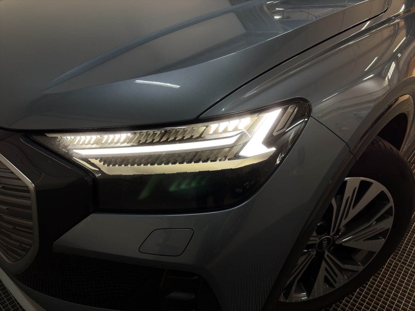 AUDI Q4 e-tron 2022