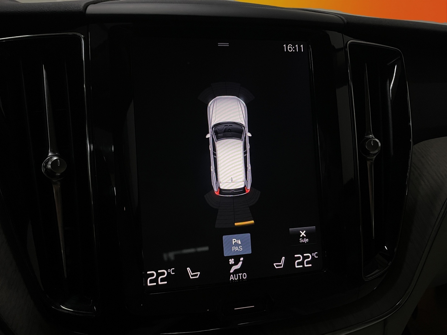 VOLVO XC60 2018