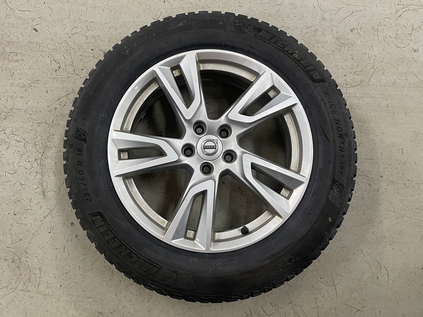 VOLVO XC60 2018