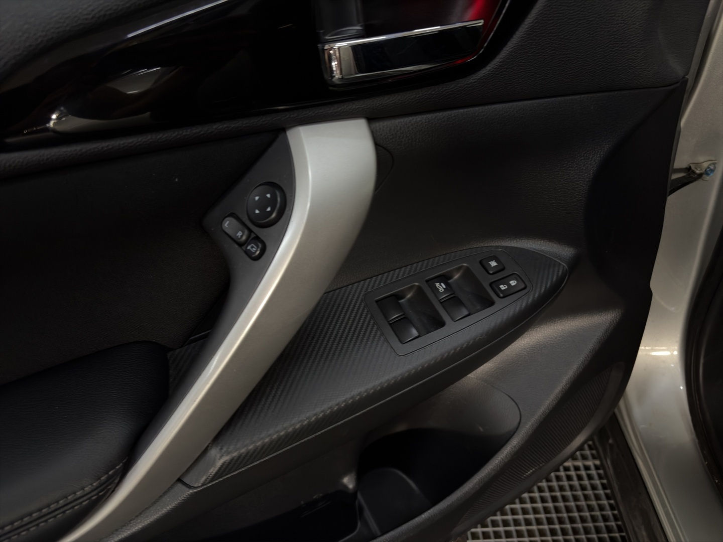 MITSUBISHI Eclipse Cross 2023