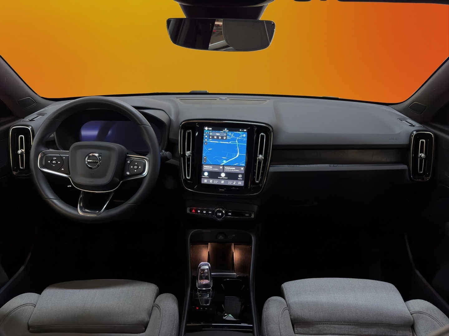 VOLVO C40 13