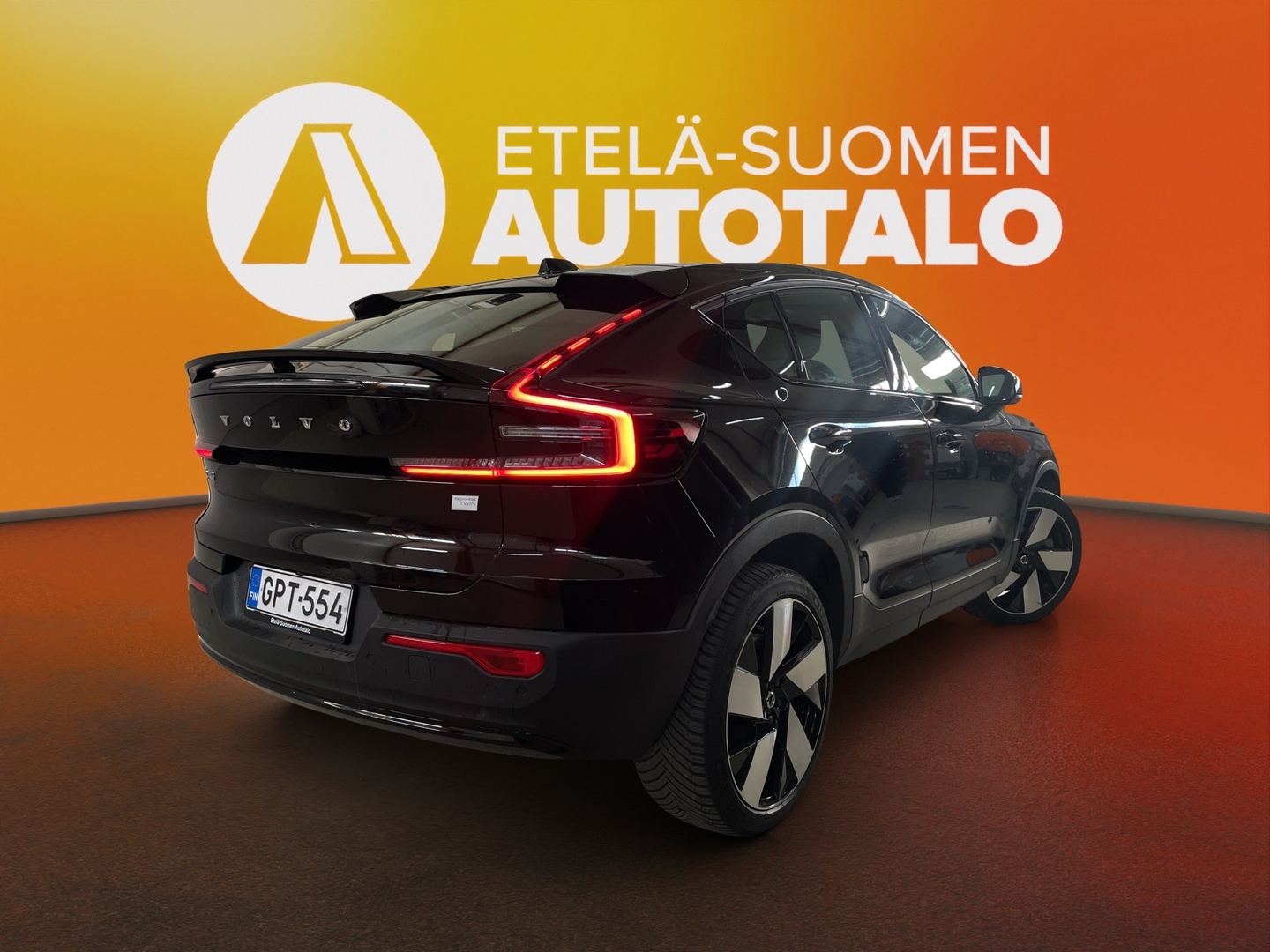 VOLVO C40 2024