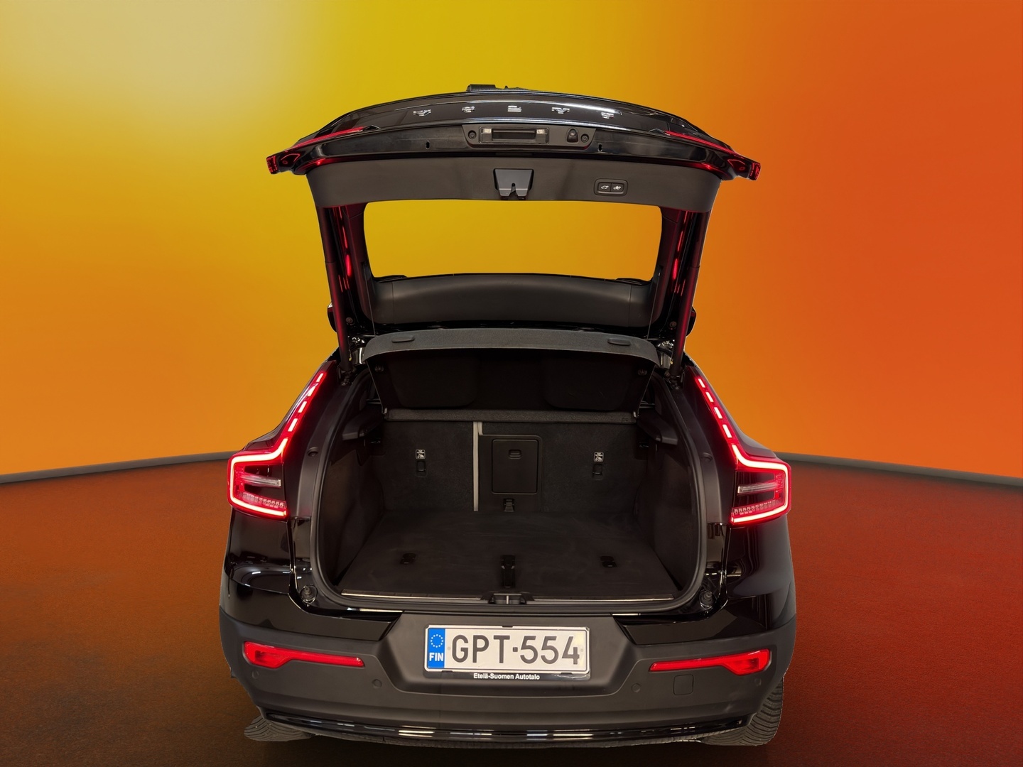 VOLVO C40 32