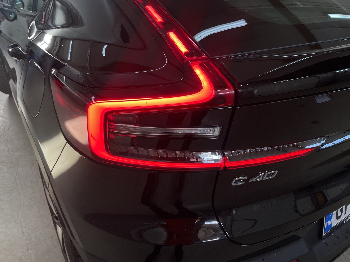 VOLVO C40 2024