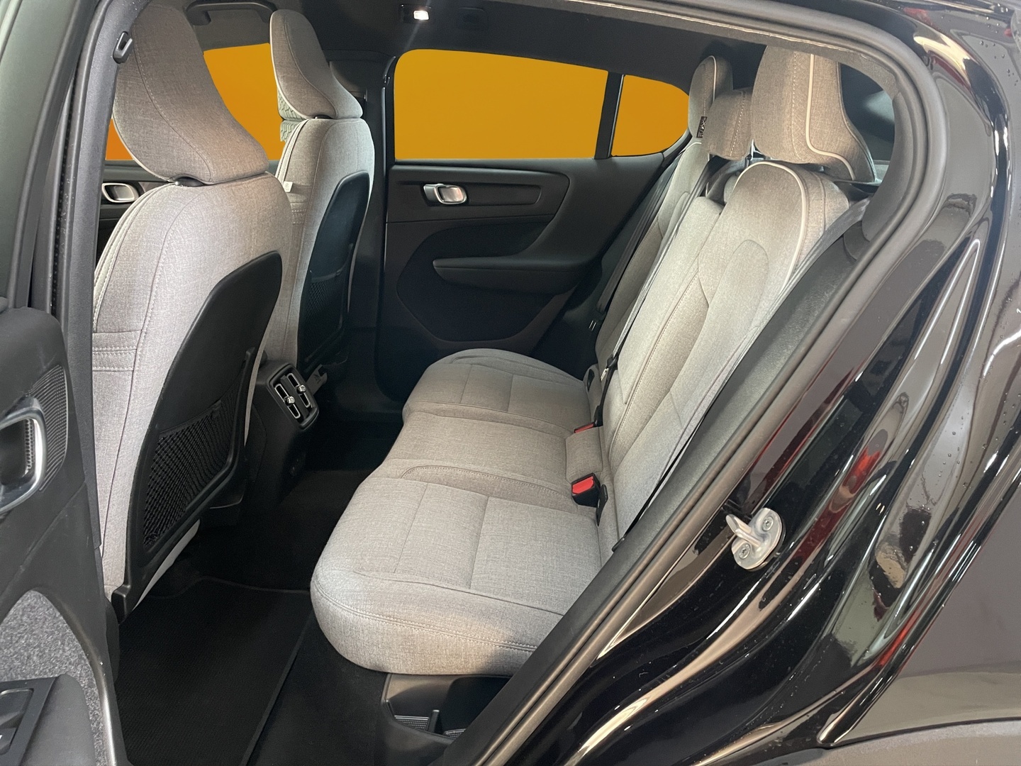 VOLVO C40 2024
