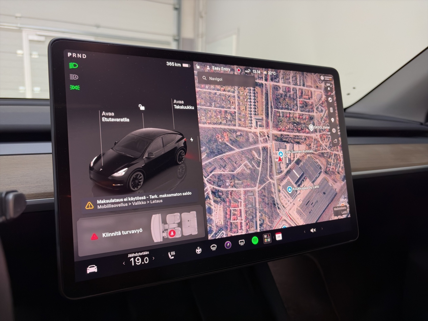 TESLA Model Y 2022