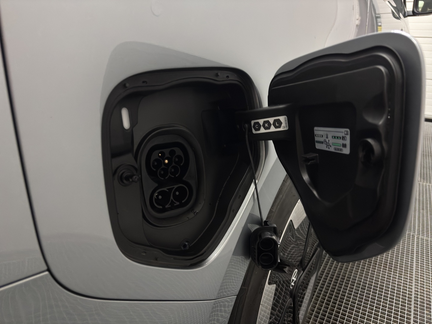 VOLKSWAGEN ID. Buzz 2025