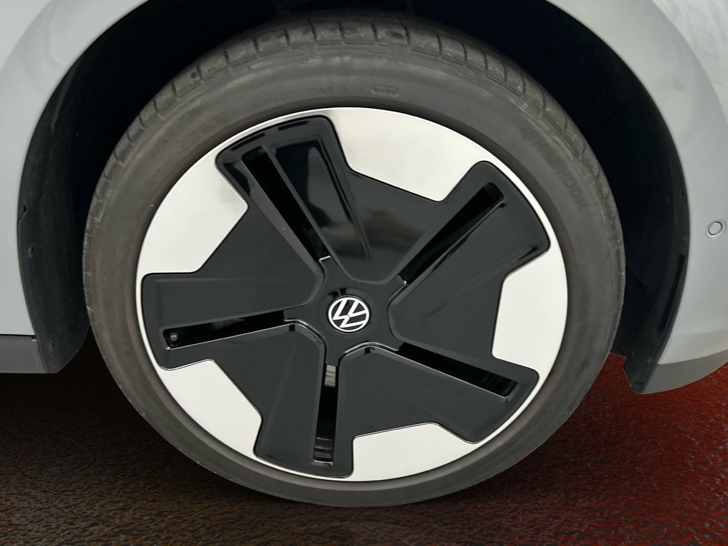 VOLKSWAGEN ID. Buzz 2025