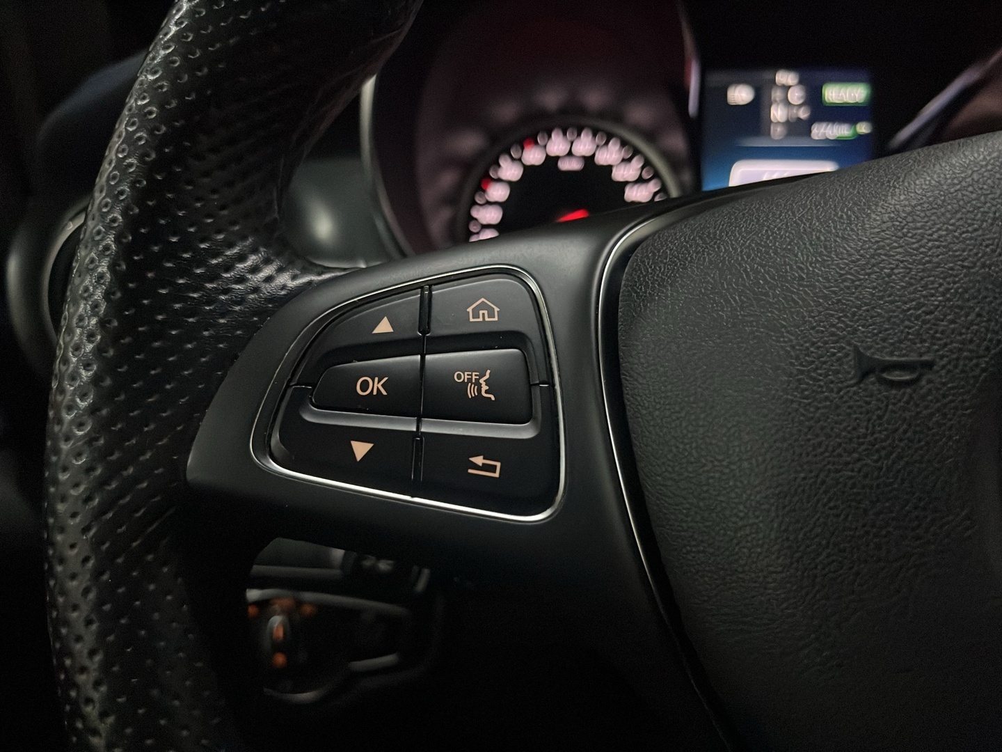 MERCEDES-BENZ EQV 2022