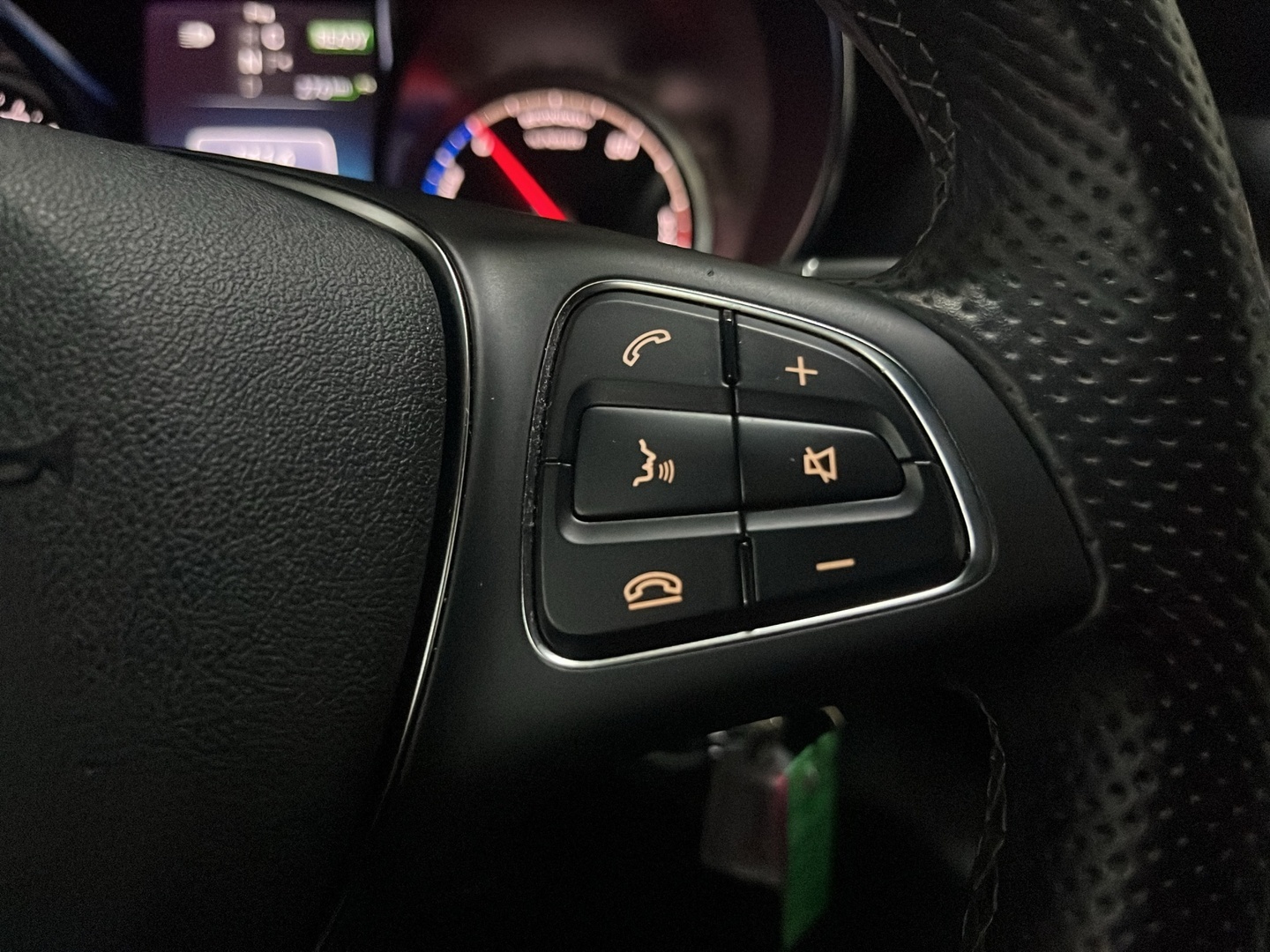 MERCEDES-BENZ EQV 2022