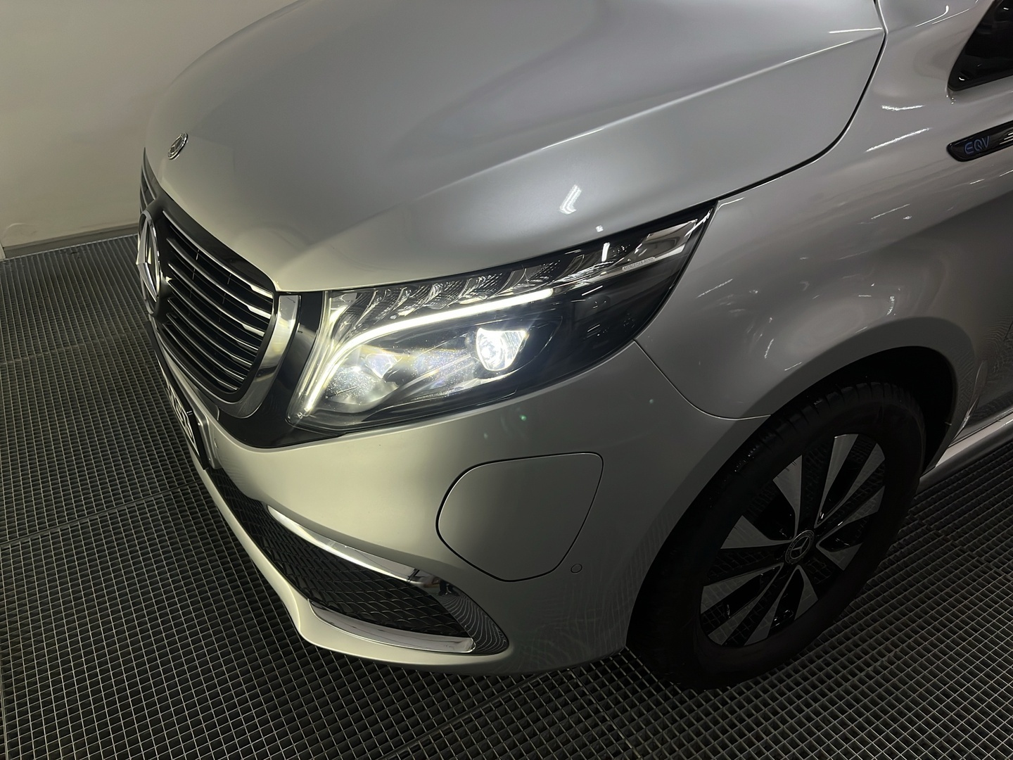 MERCEDES-BENZ EQV 2022