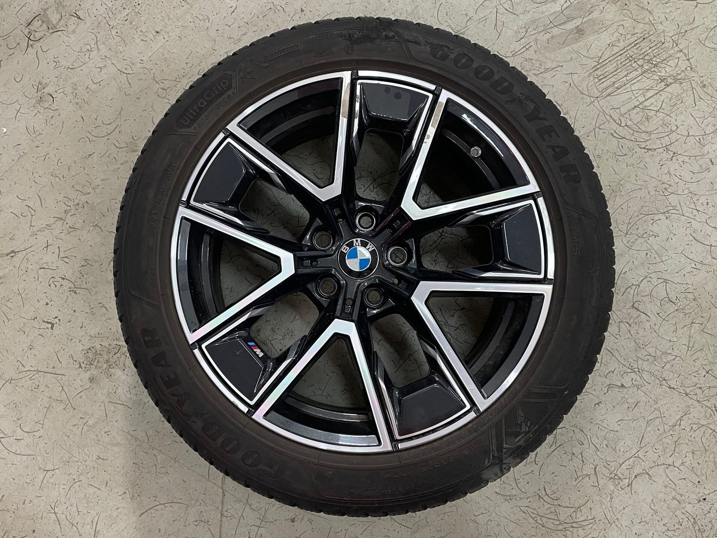 BMW i4 2023