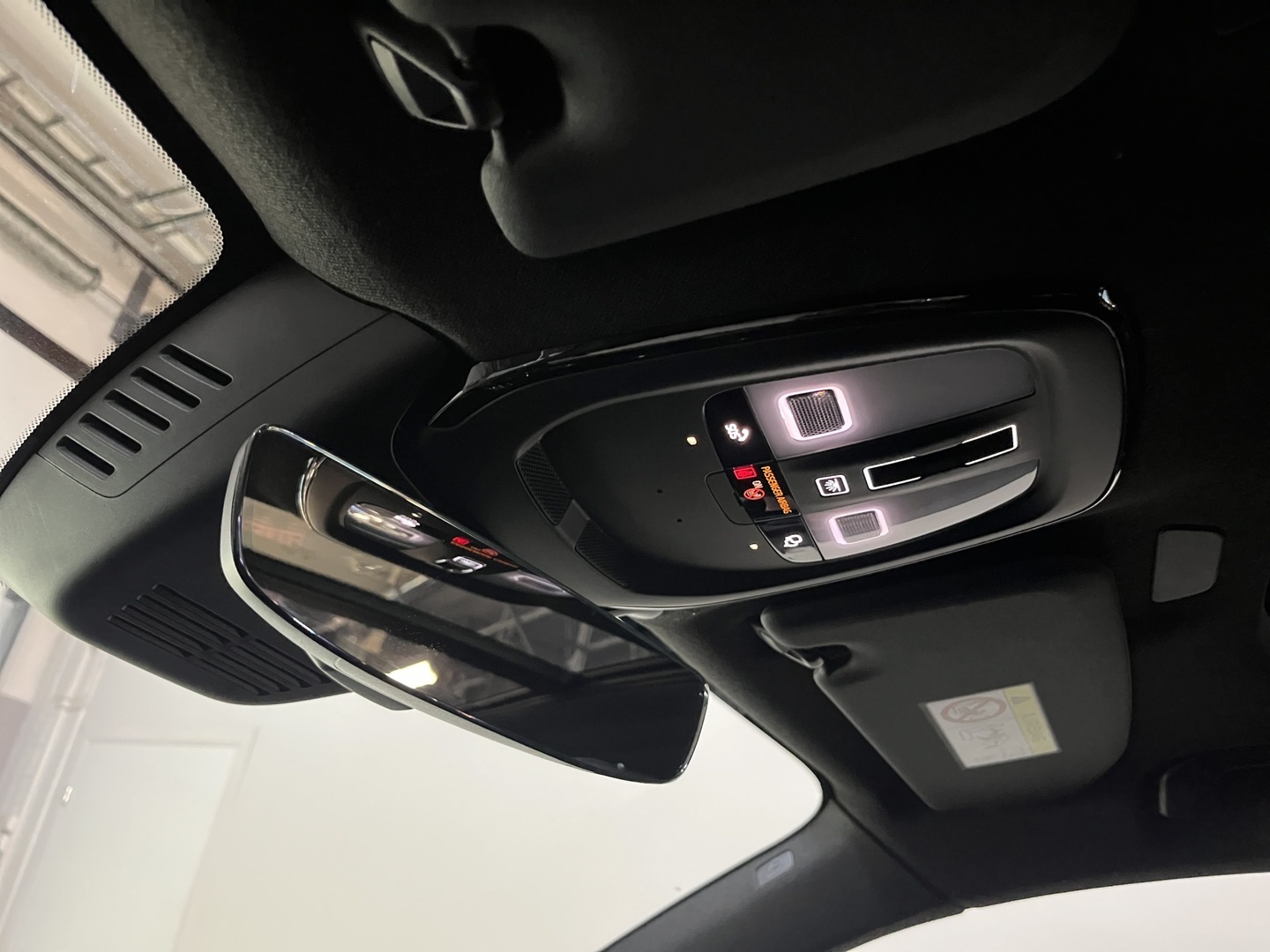 VOLVO XC40 2024