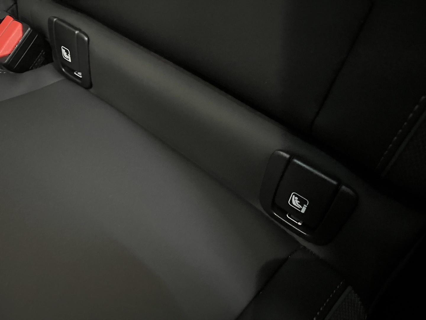 VOLVO XC40 2024