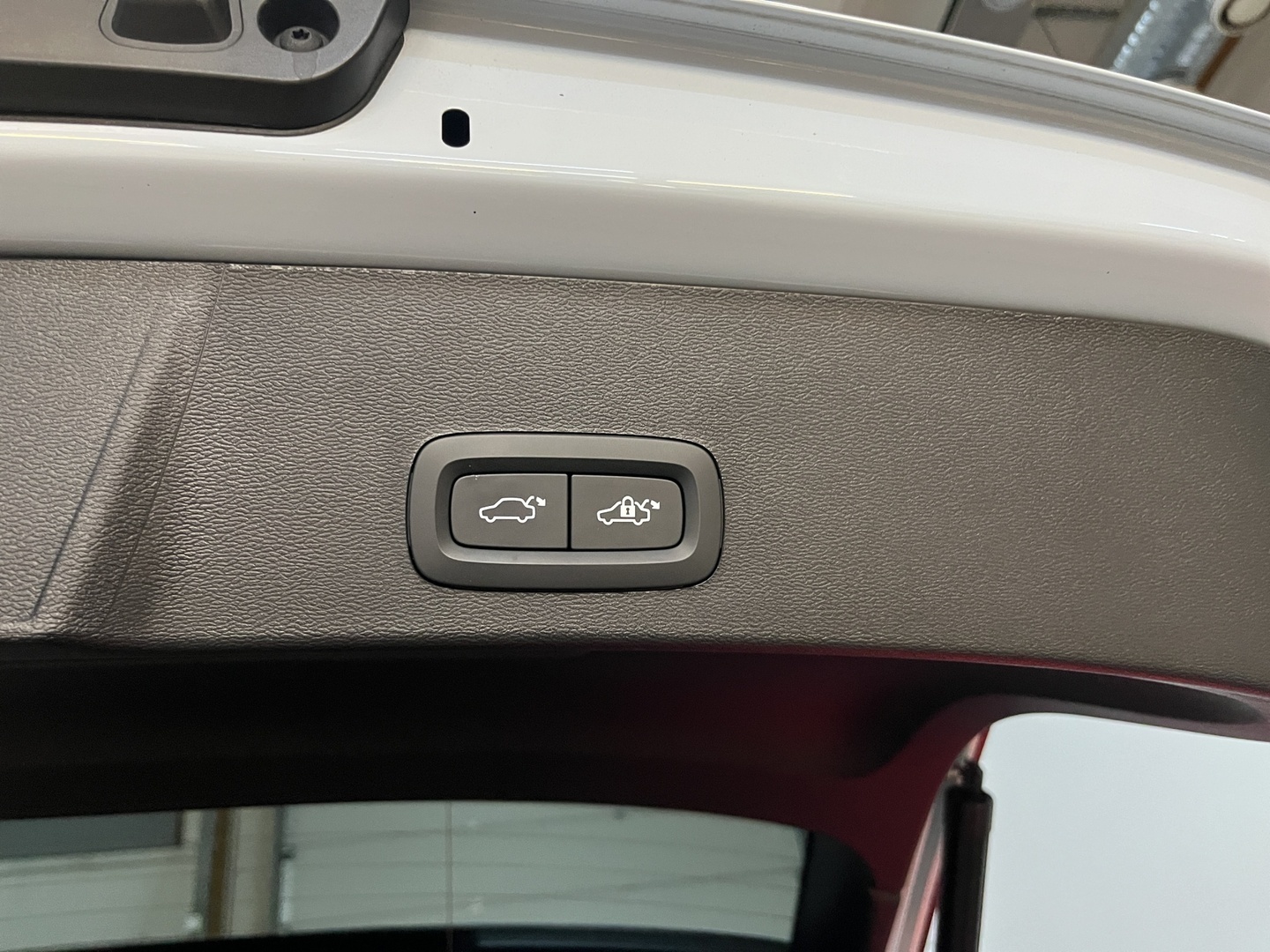VOLVO XC40 2024