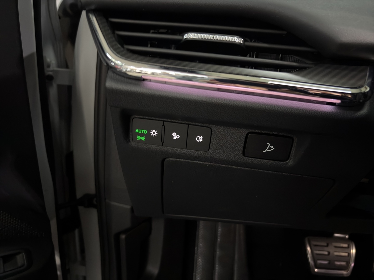 SKODA Enyaq 2023