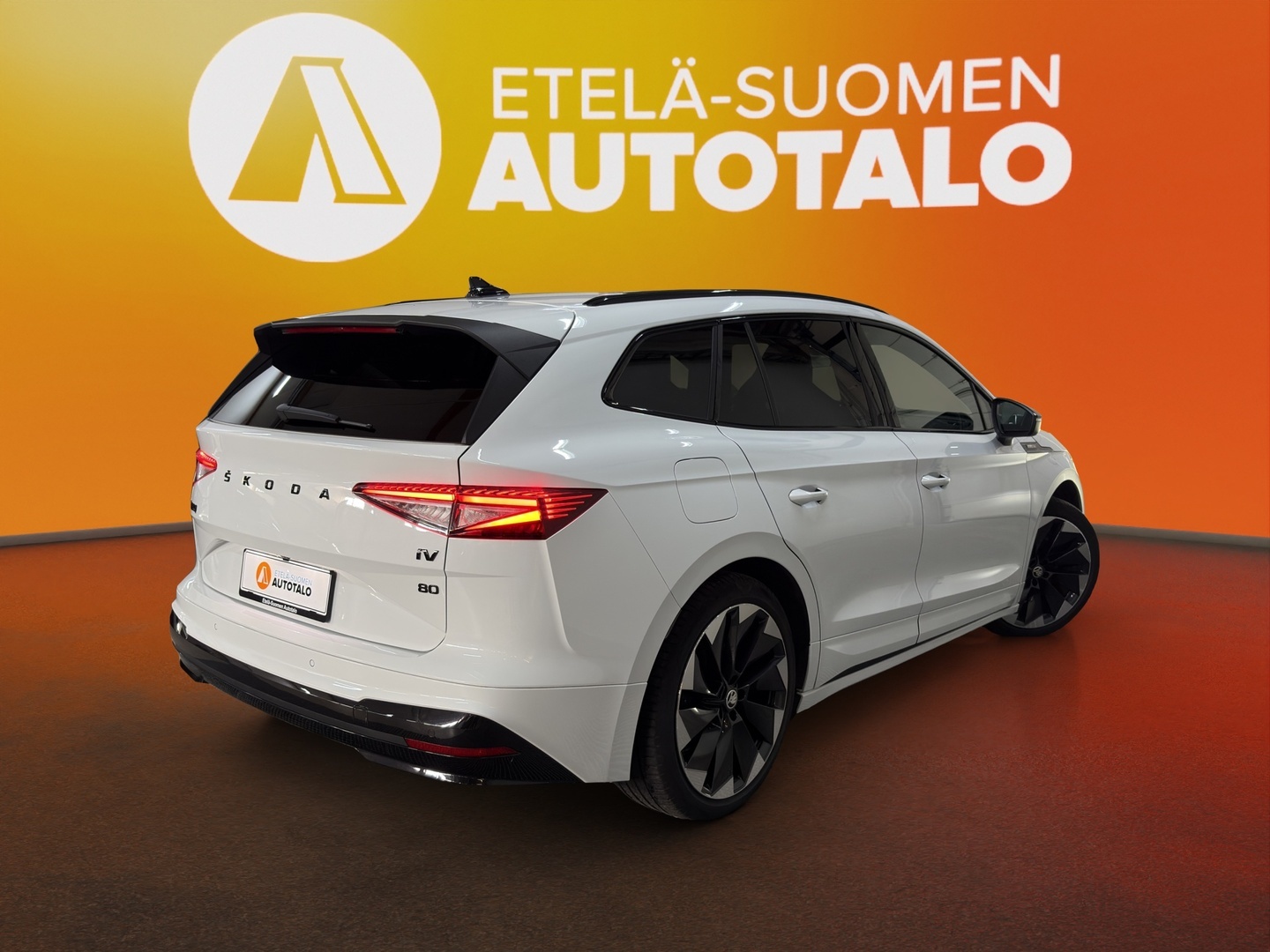 SKODA Enyaq 2023