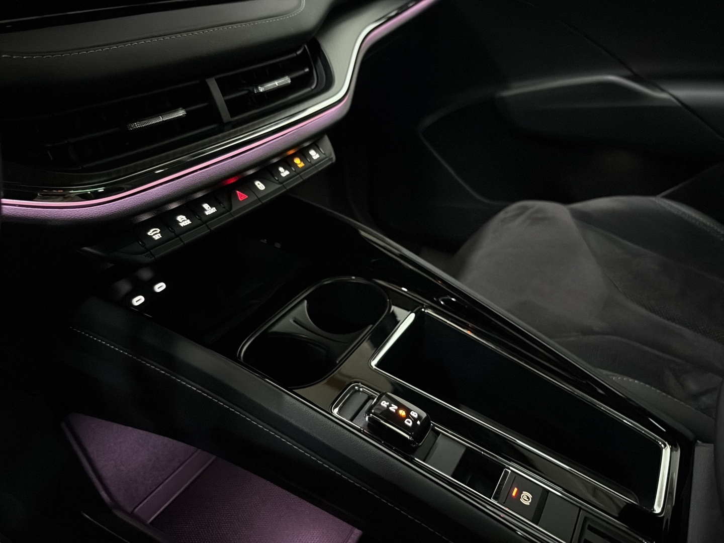SKODA Enyaq 2023