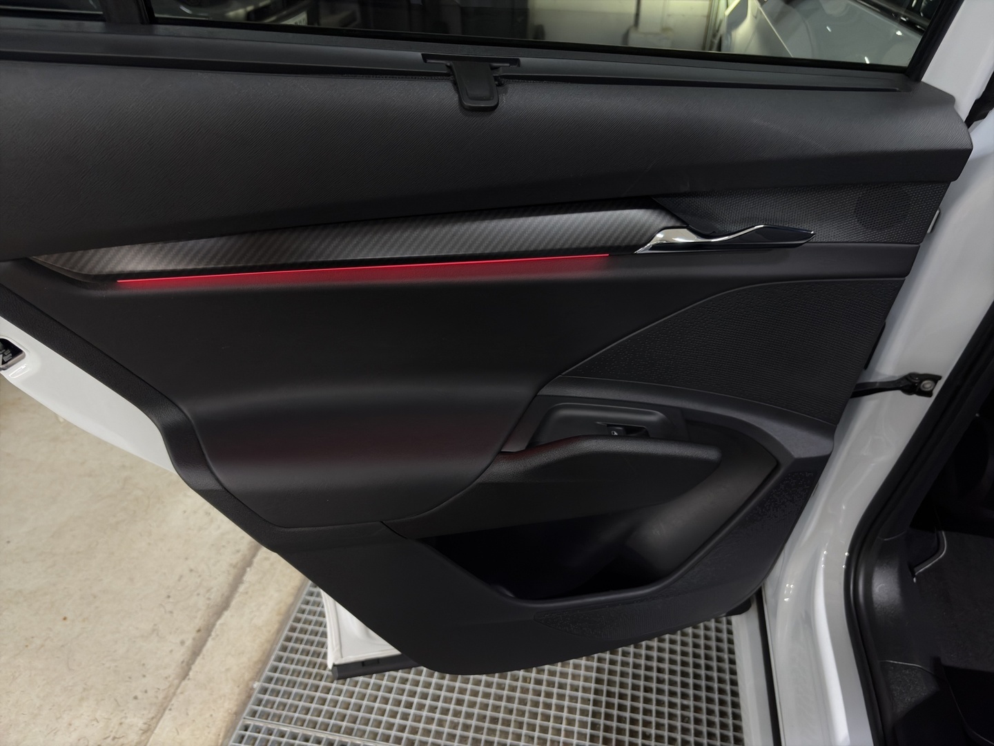 SKODA Enyaq 2023