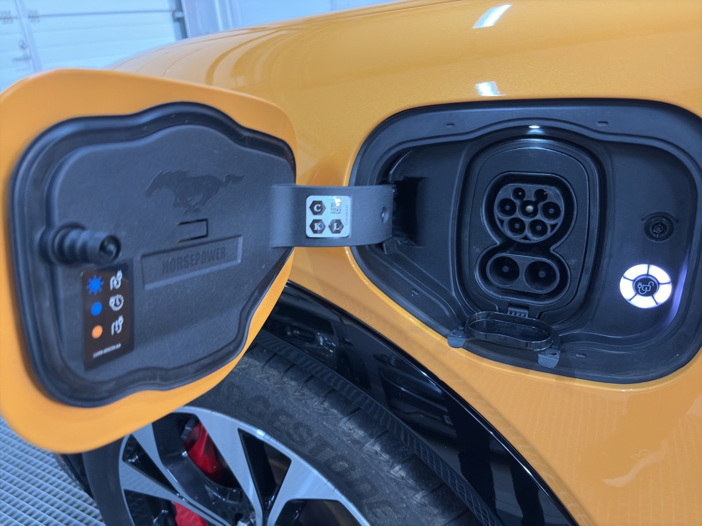 FORD Mustang Mach-E 2022