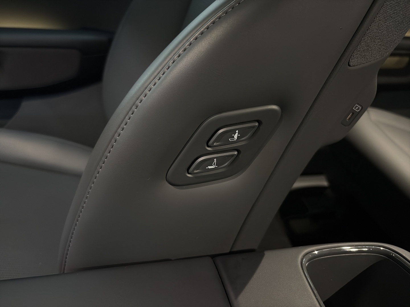 KIA EV9 38