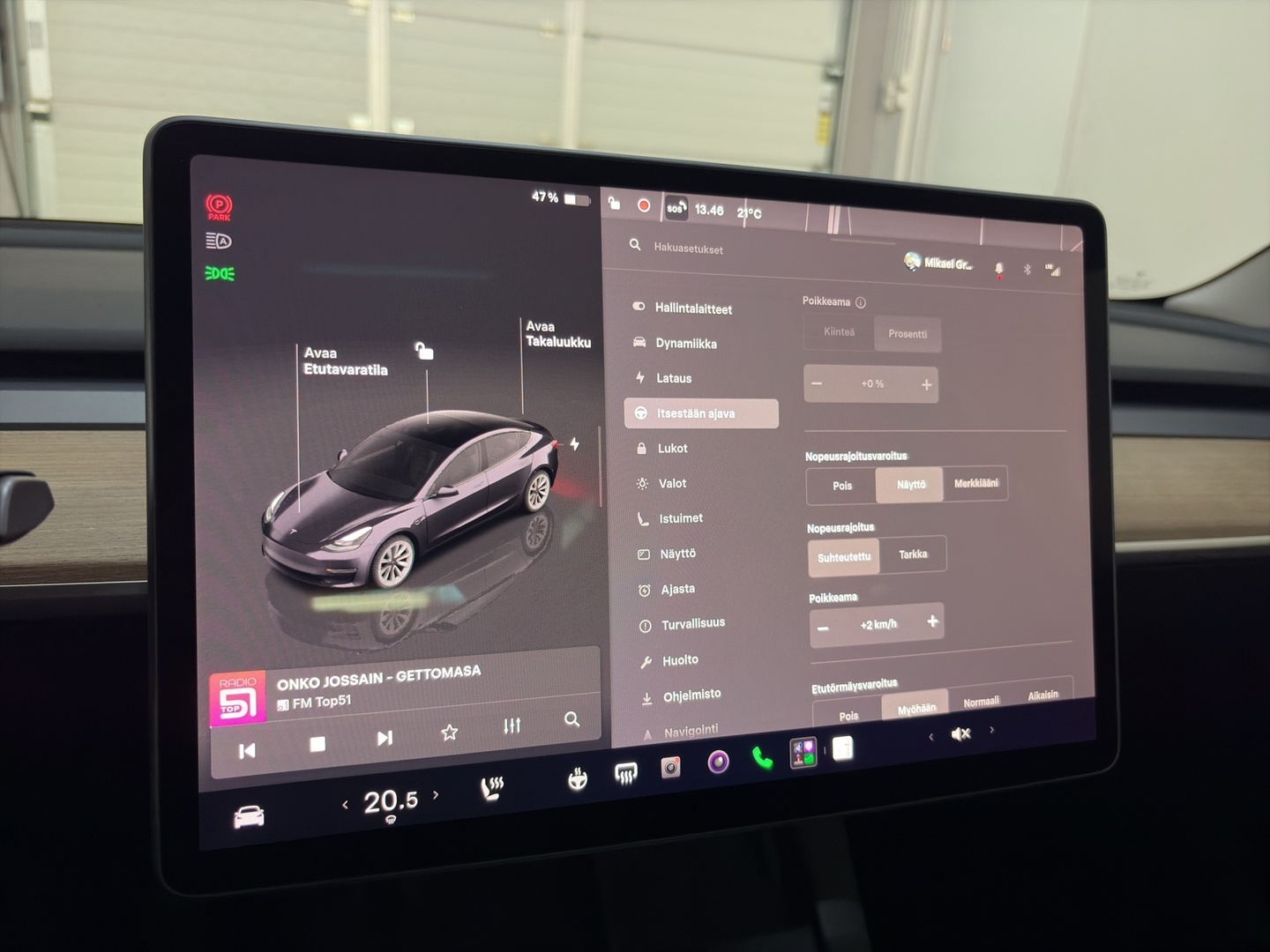 TESLA Model 3 2022