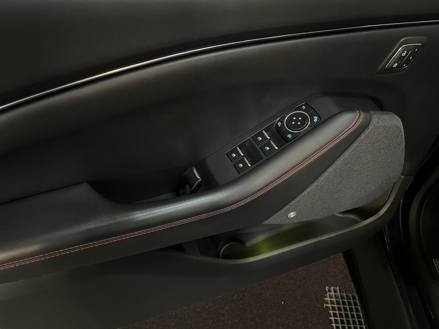 FORD Mustang Mach-E 2022