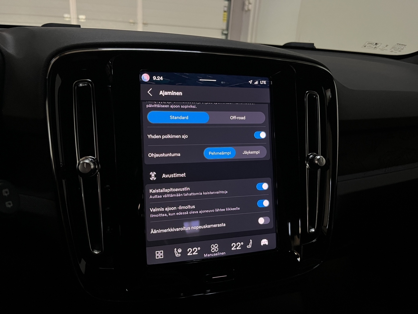 VOLVO XC40 2023