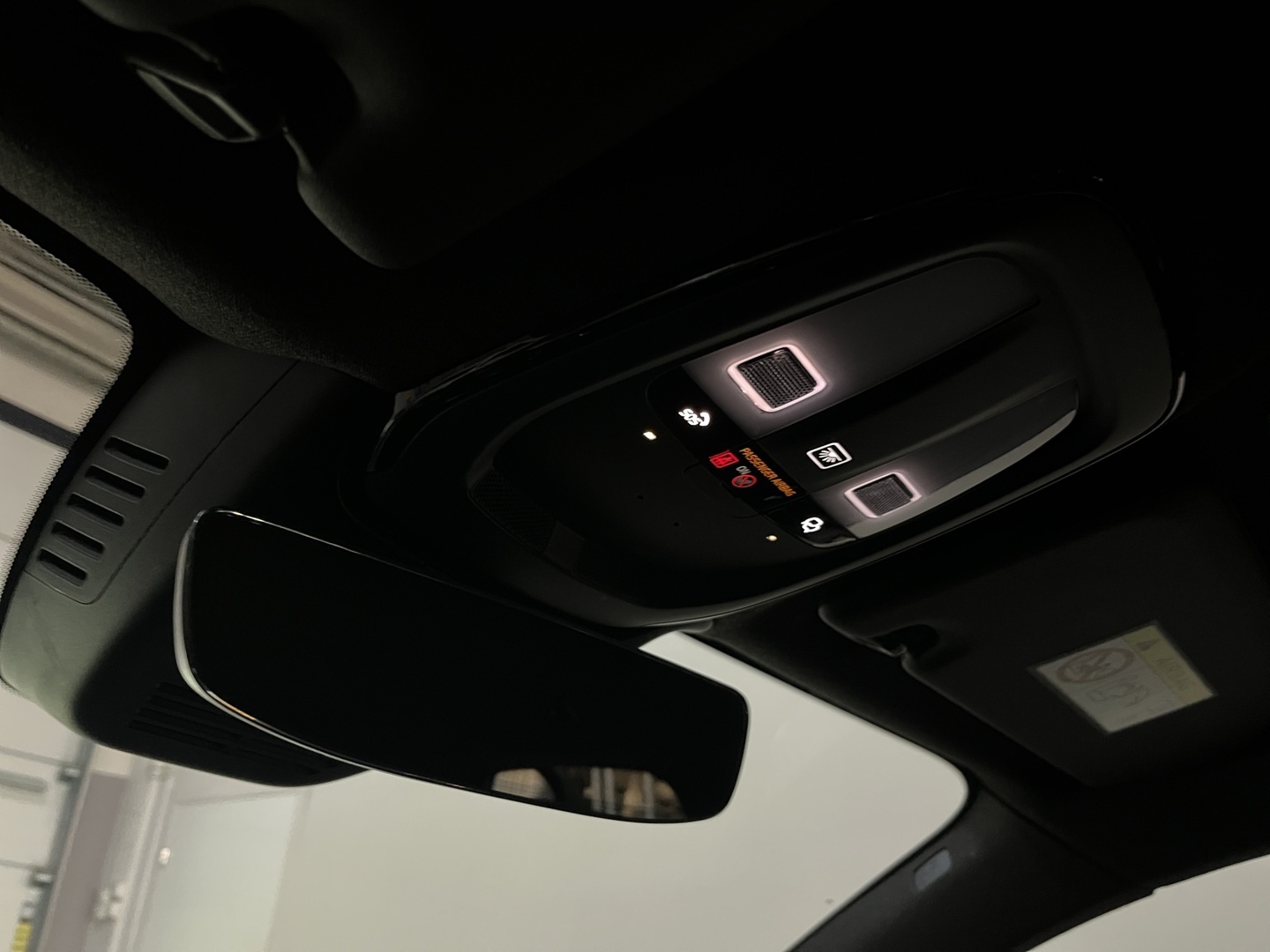 VOLVO XC40 2023