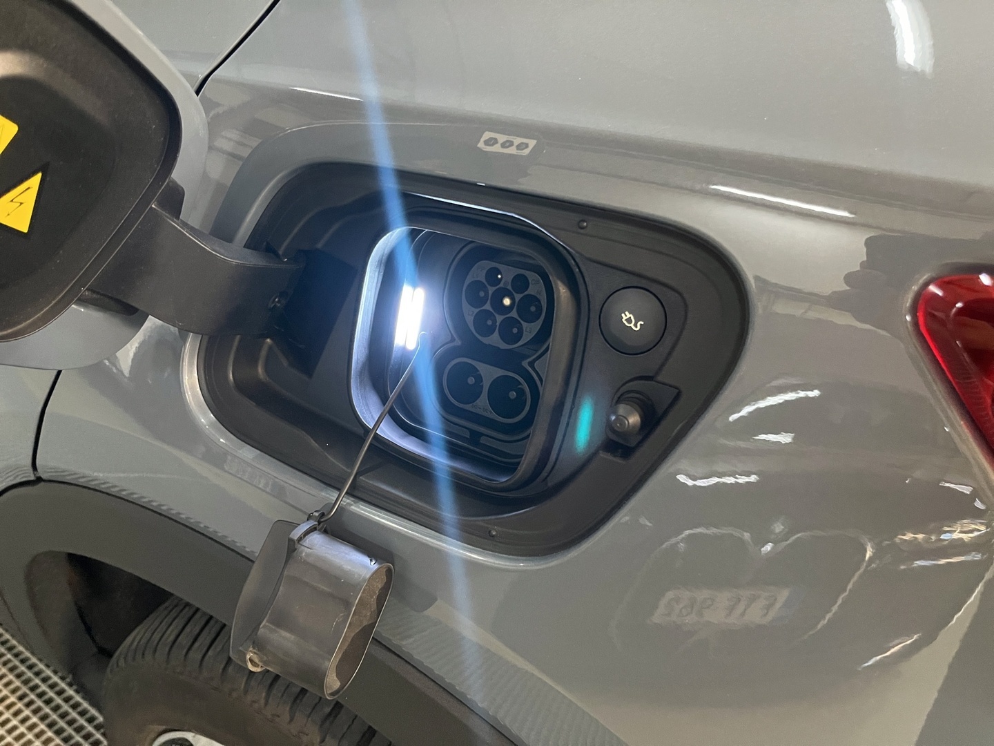 VOLVO XC40 2023