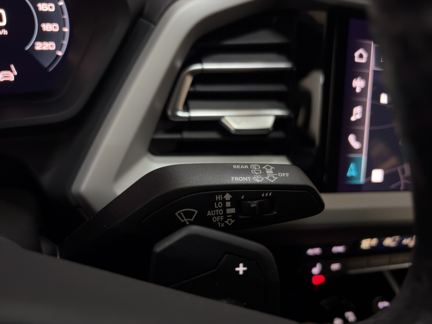 AUDI Q4 e-tron 2023