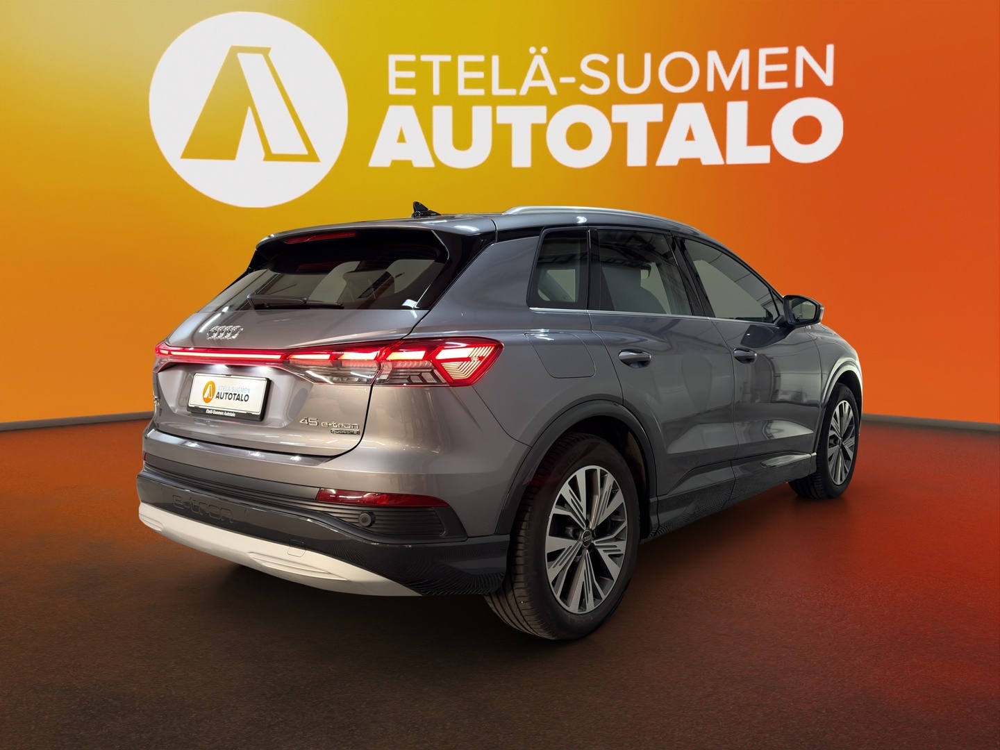 AUDI Q4 e-tron 2023