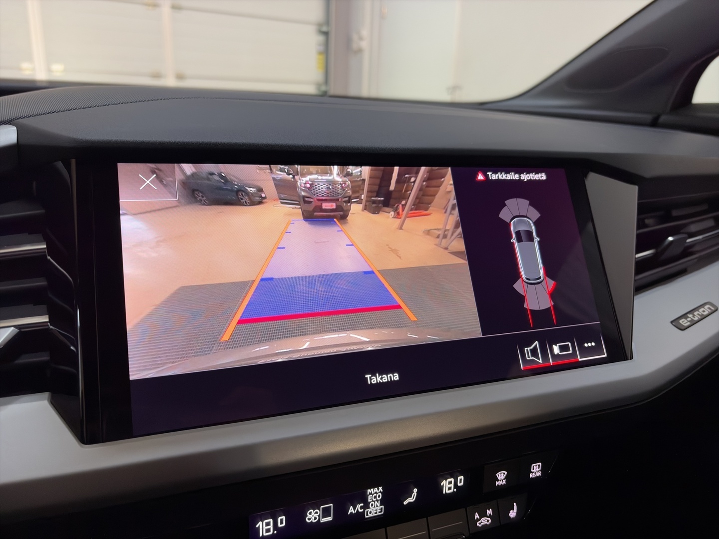 AUDI Q4 e-tron 2023