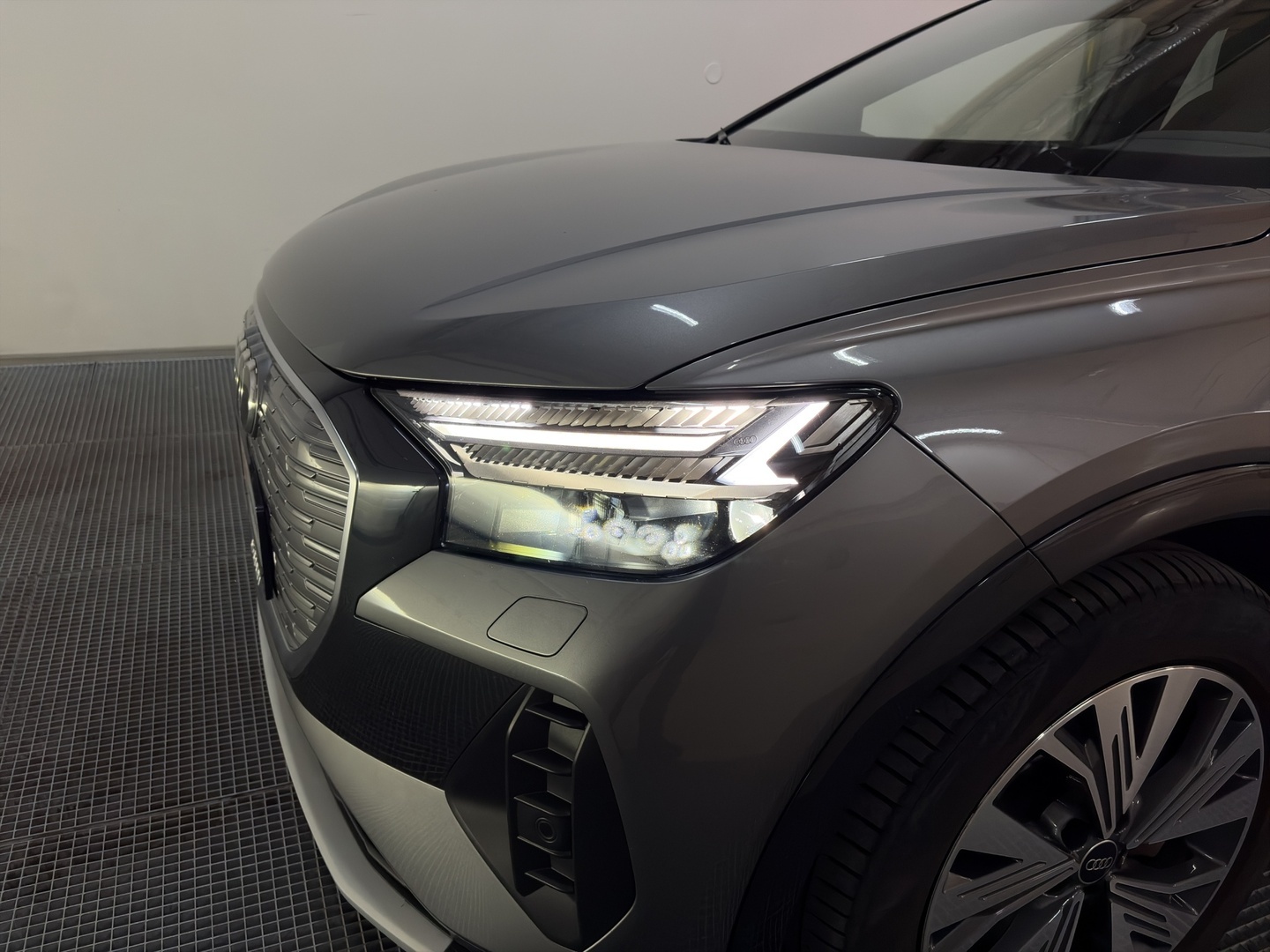 AUDI Q4 e-tron 2023