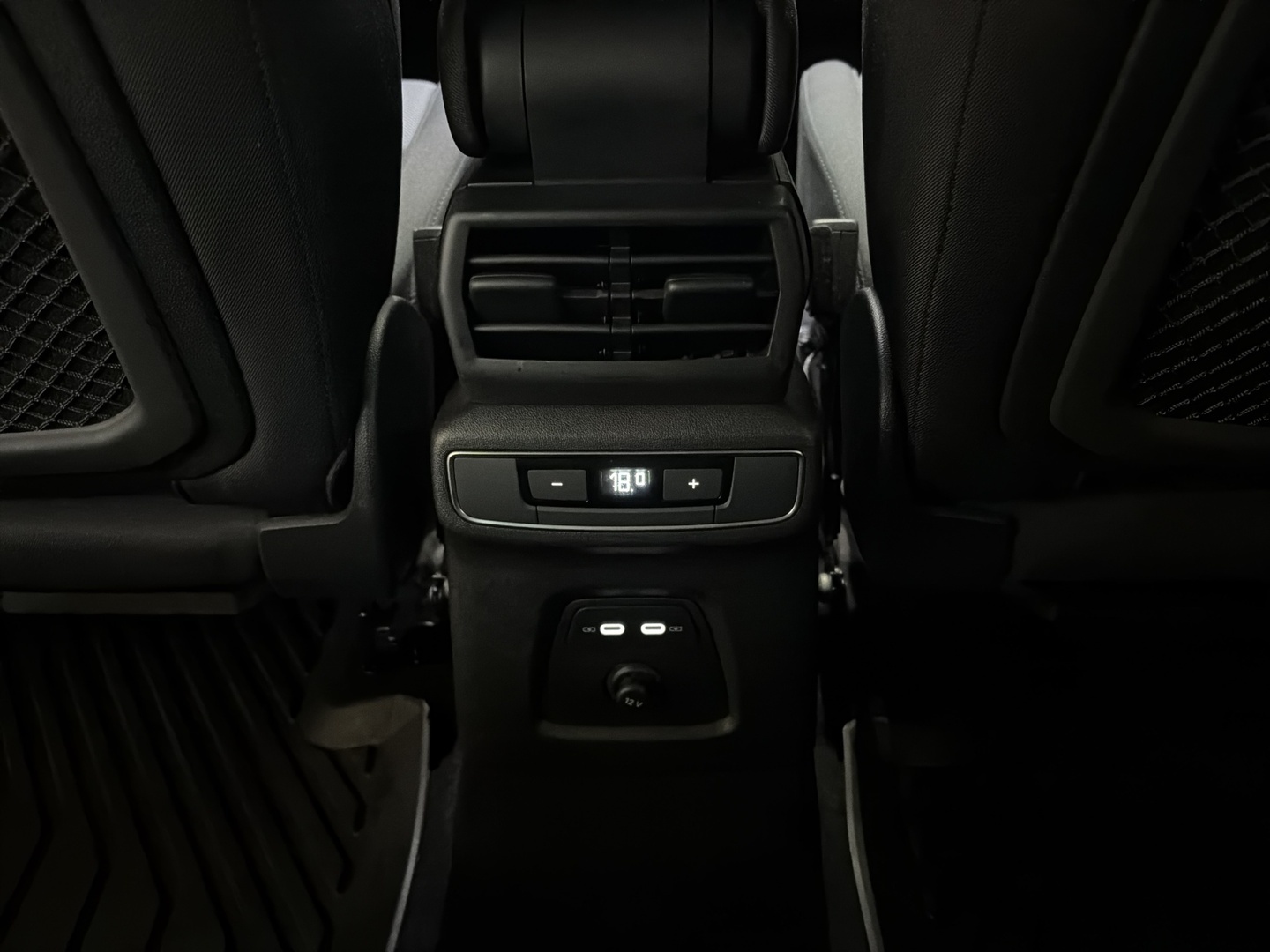 AUDI Q4 e-tron 2023