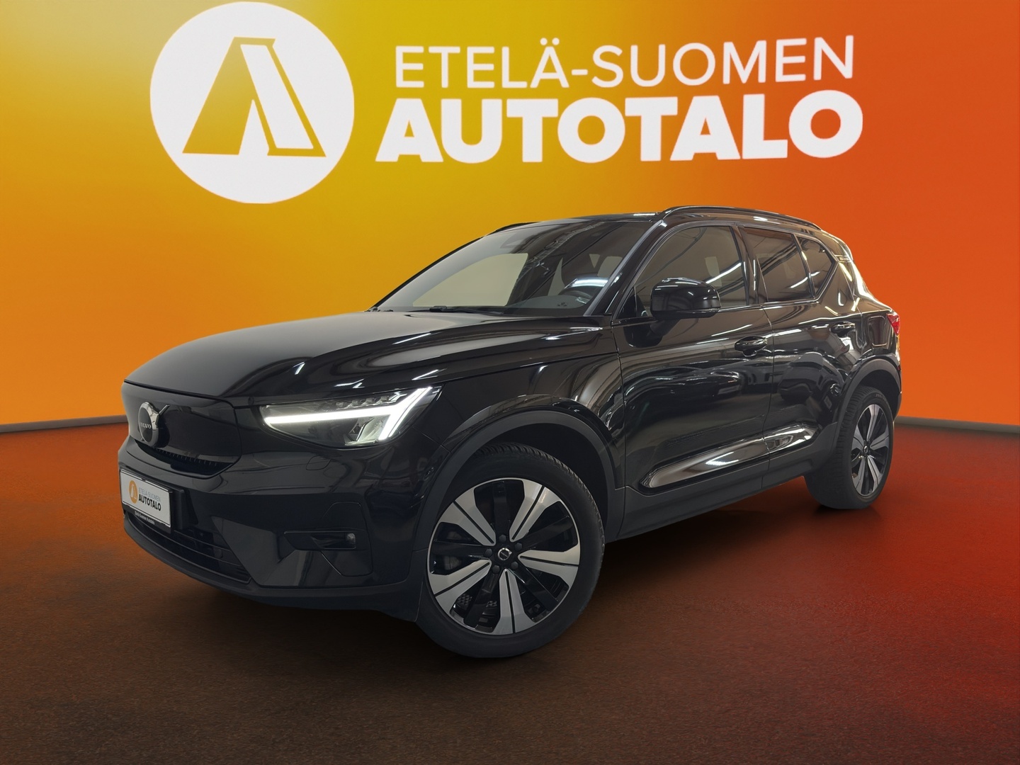 VOLVO XC40 2023