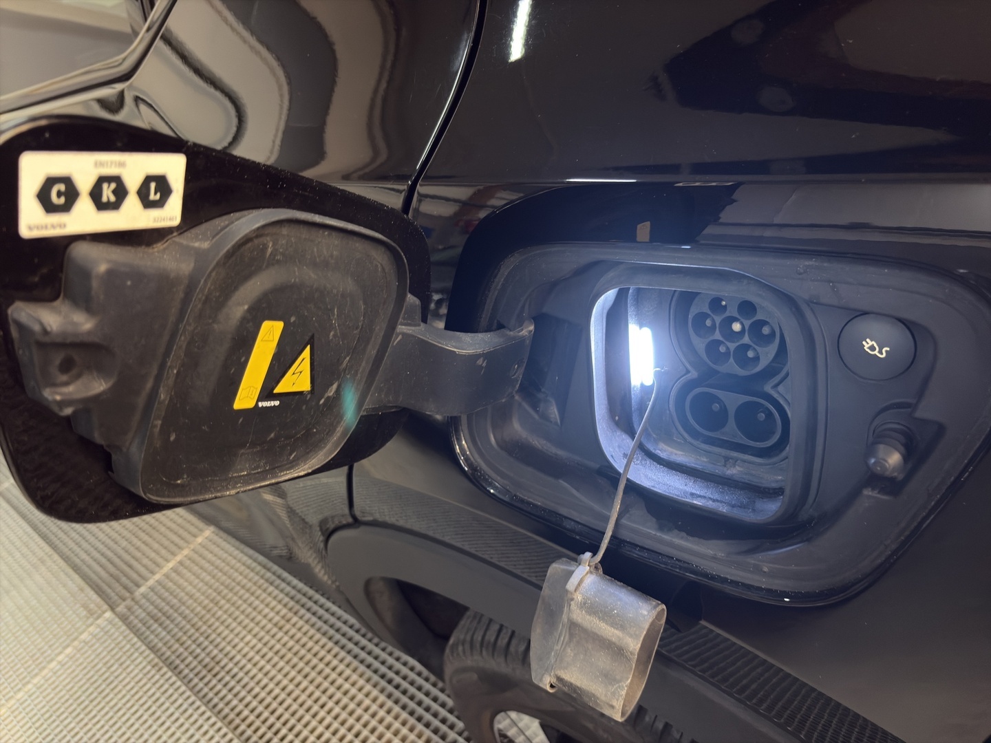 VOLVO XC40 2023